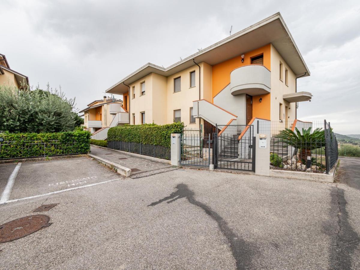 Ca' Mastro Bright Flat With Parking Apartman Tavullia Kültér fotó